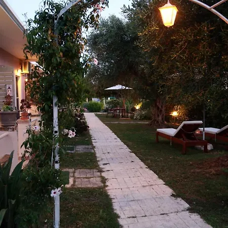 Guest house Ktima Theofilos - Frideriki Petriti (Corfu)