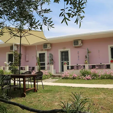 Ktima Theofilos - Frideriki Guest house *